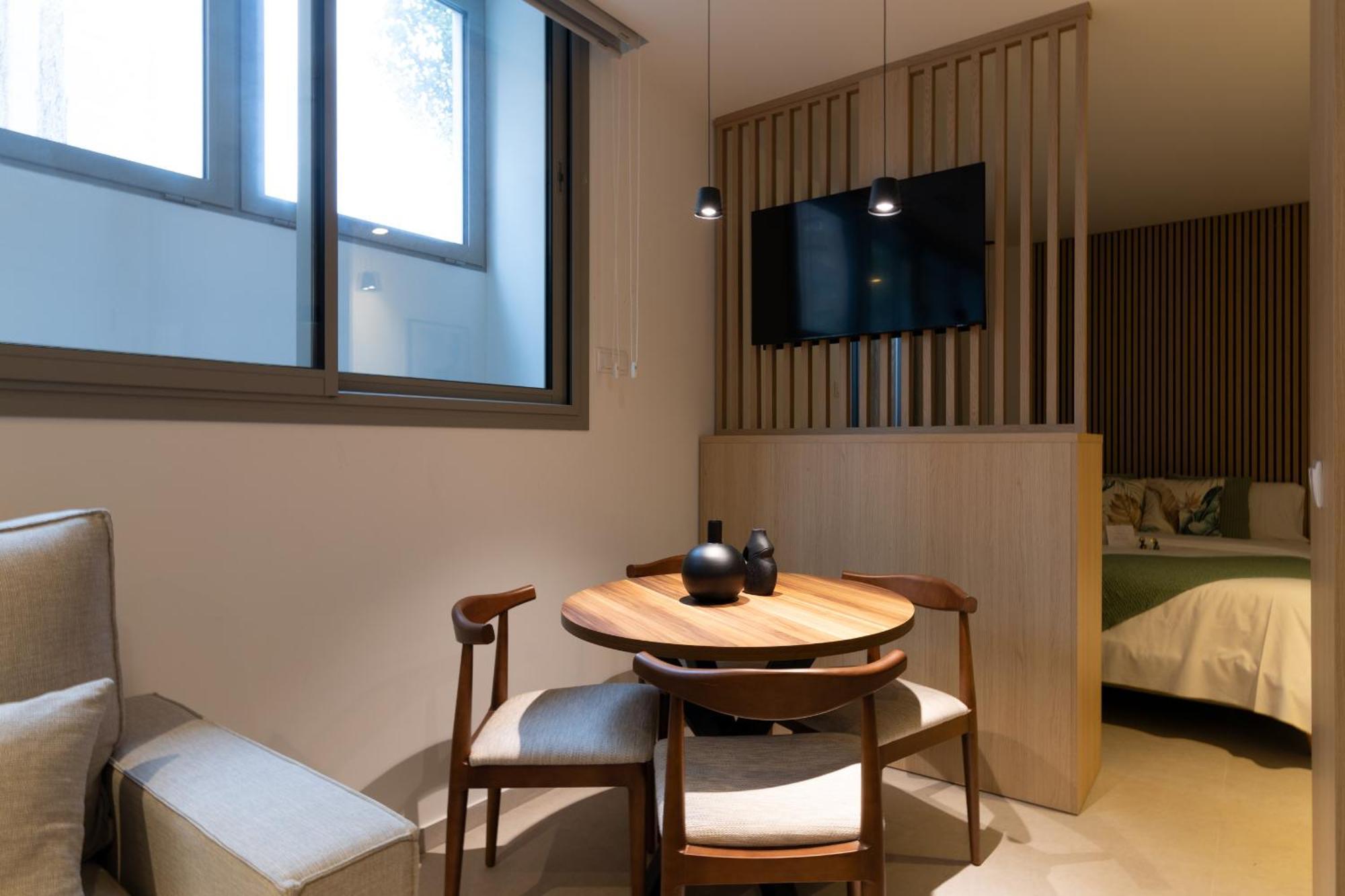 Arena Basic Aparthotel บาเลนเซีย ภายนอก รูปภาพ